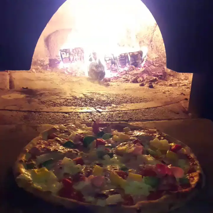 Adelante Pizzeria_Benátky nad Jizerou_slider_image_2