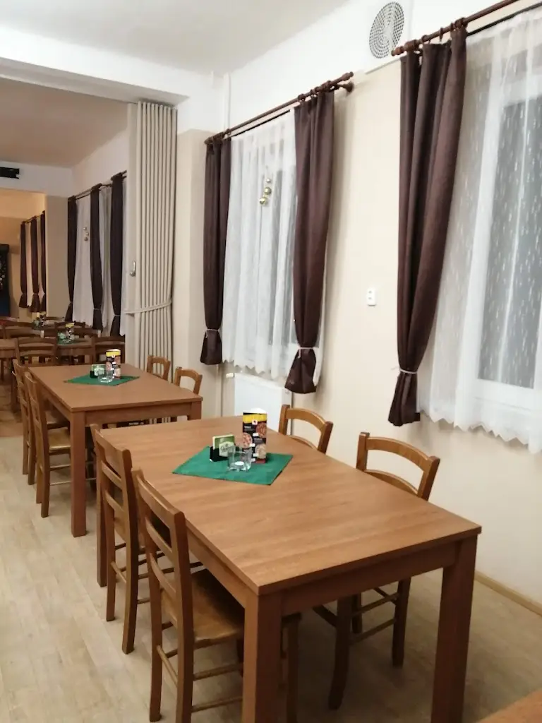 Restaurace Dělnický dům restaurant in Chyňava