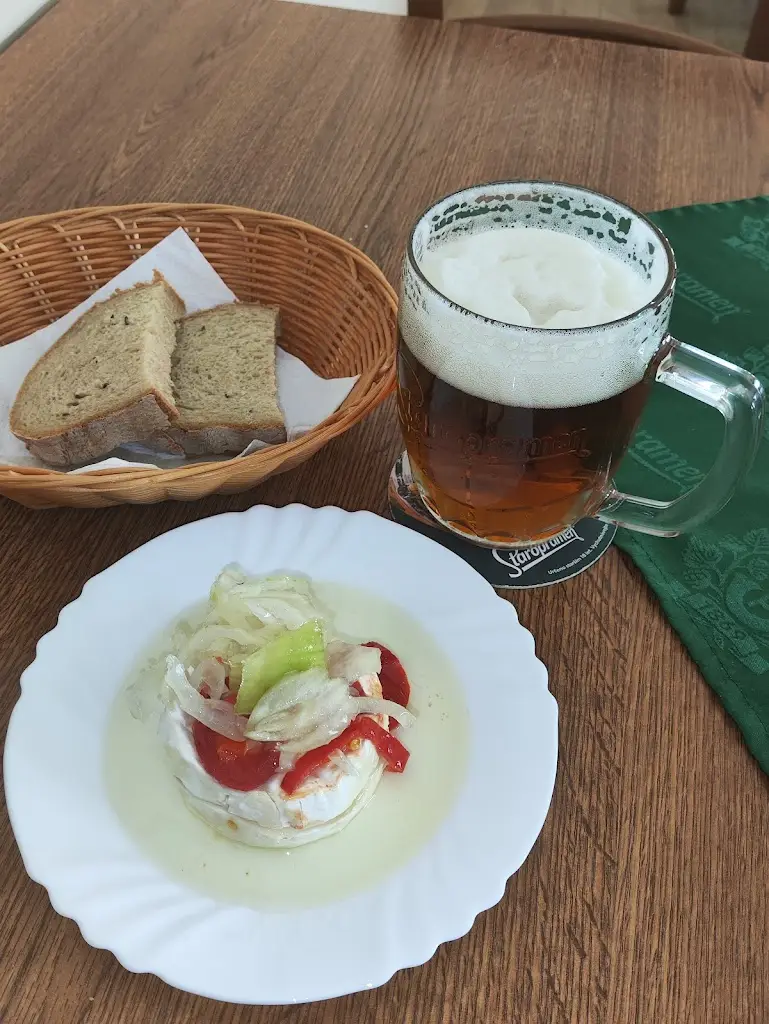 Restaurace Dělnický dům_Chyňava_slider_image_2