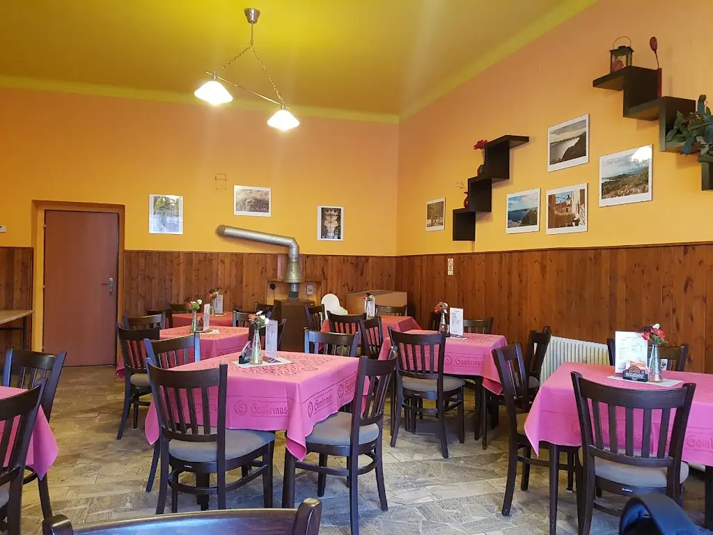 Restaurace Česká Koruna_Čáslav_slider_image_1