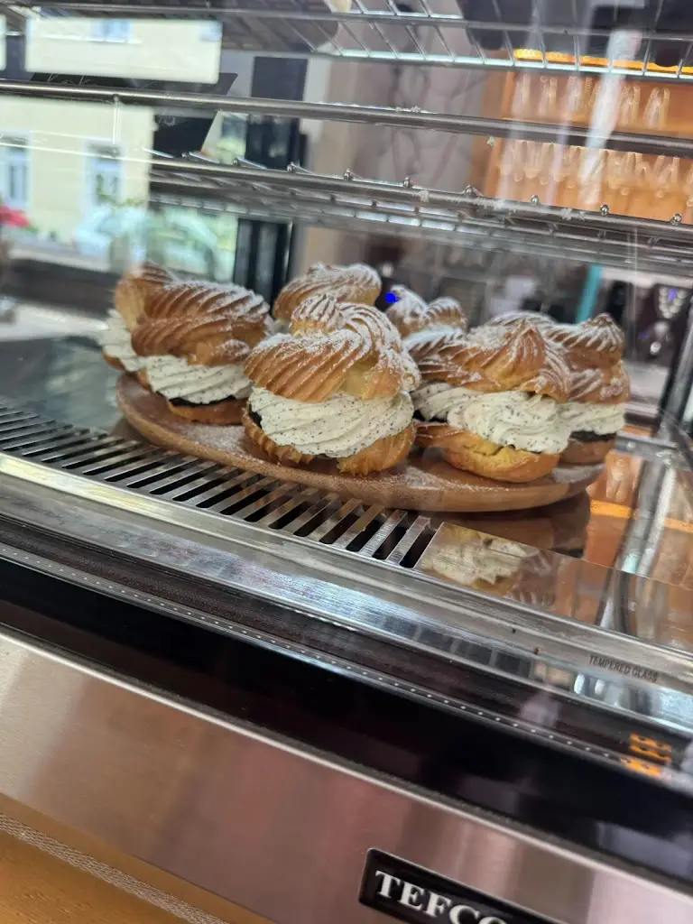 Bistrotéka & kavárna Nevinnost_Brandýs nad Labem-Stará Boleslav_slider_image_2