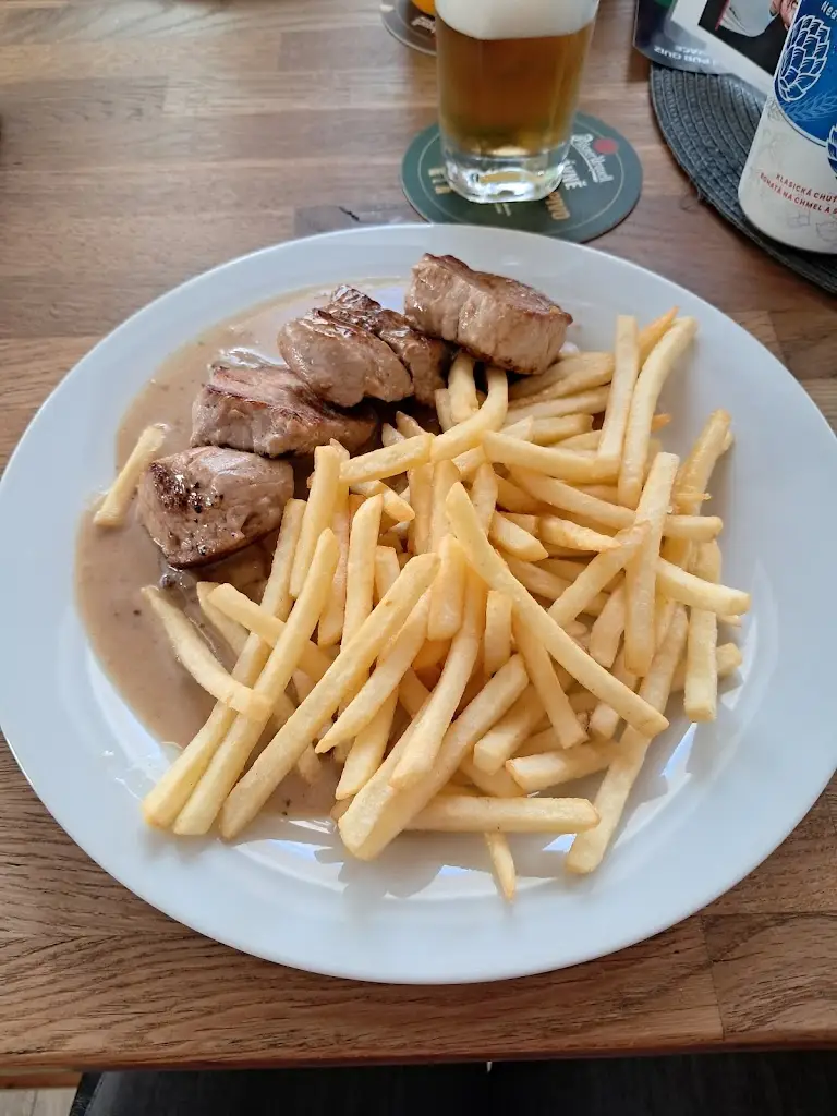 Restaurace Koruna_Brandýs nad Labem-Stará Boleslav_slider_image_3