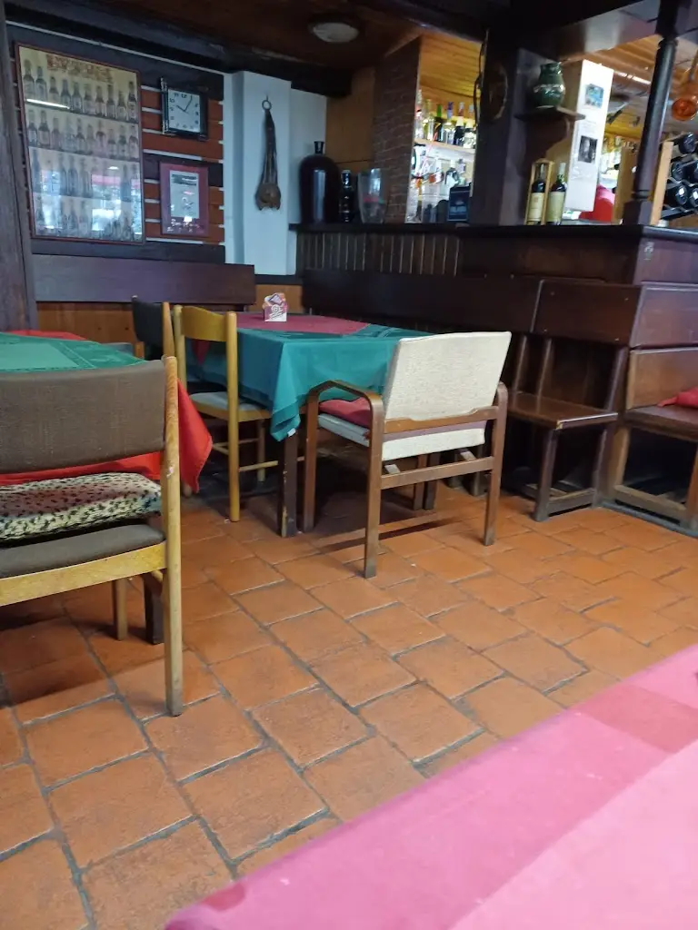 Jan Hladiš_Fontána_Čelákovice_review