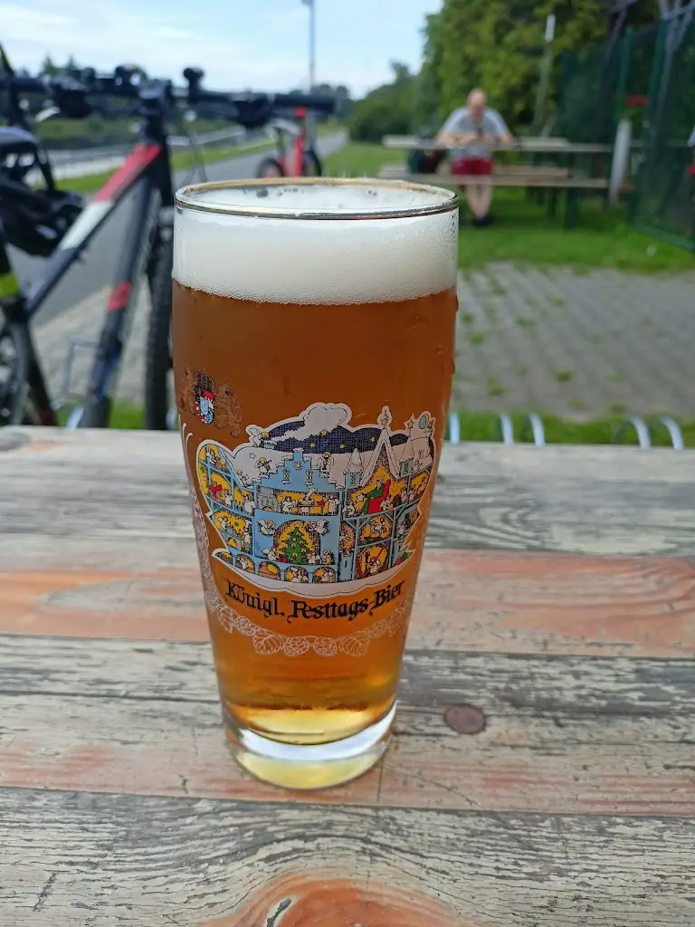 Petr Brabenec_Občerstvení Podkováň_Čelákovice_review