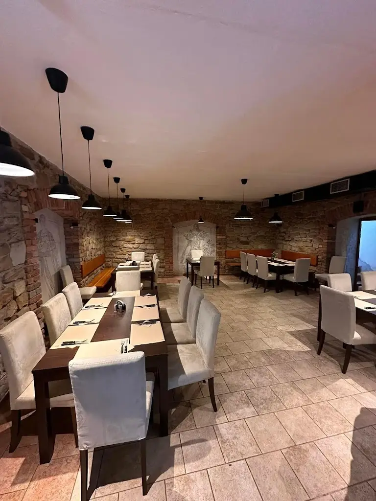 Pizzeria Antonio_Čelákovice_slider_image_1