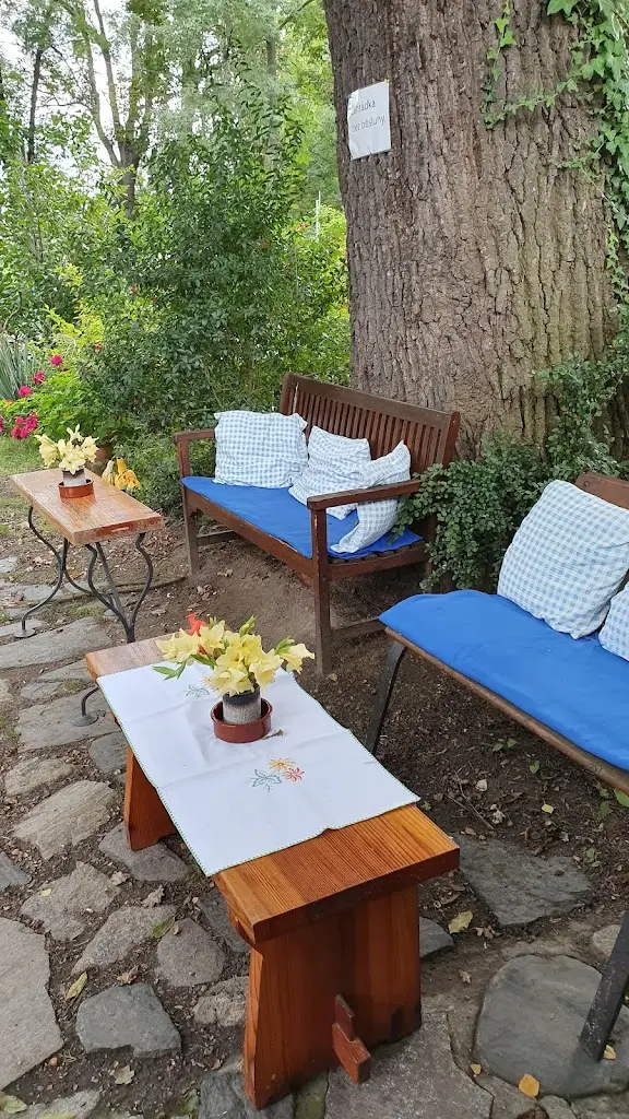 Vinoteka Církvice ristorante a Církvice