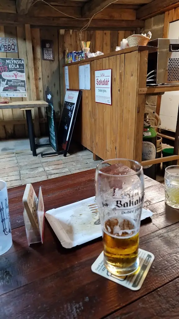 Bar u Máchala_Dolní Bousov_slider_image_2