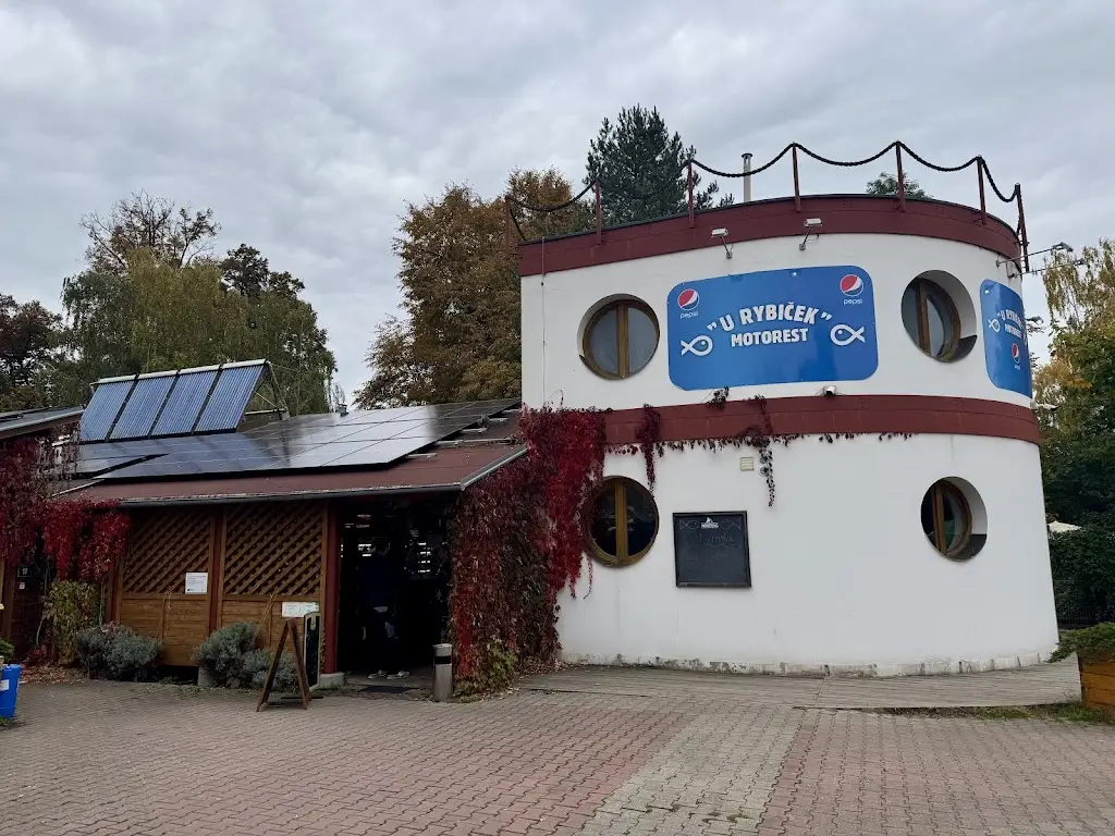 Motorest "U rybiček" restaurant in Divišov