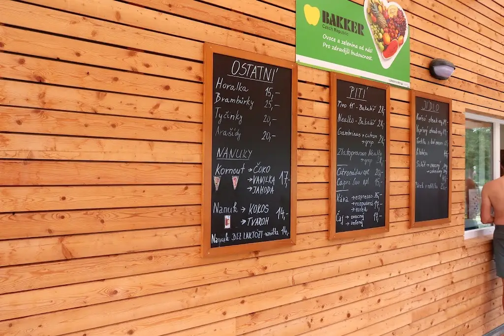 Bar a restaurace v přírodním koupališti Divišov_Divišov_slider_image_2