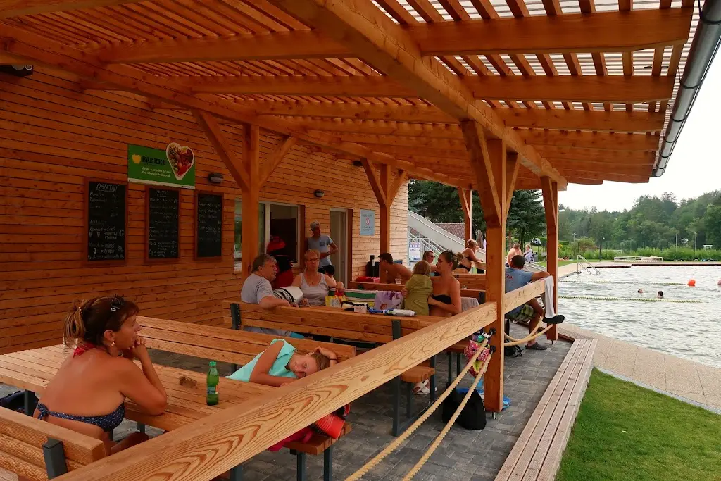 Bar a restaurace v přírodním koupališti Divišov_Divišov_slider_image_3