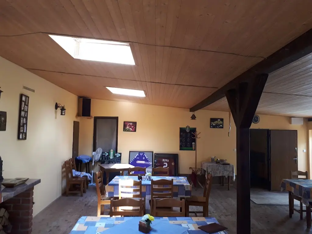 Restaurace Lucern Na Schůdkách_Dobřichovice_slider_image_3