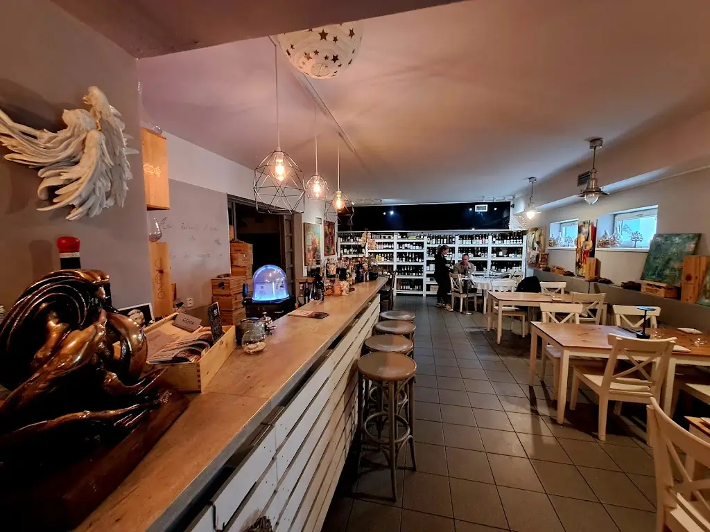 Unico Osteria e caffe restaurant in Horoměřice