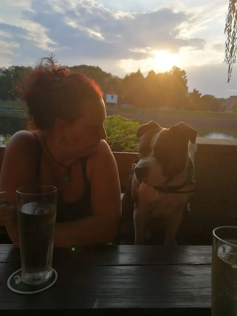 Ladislav Rozhon_Hospůdka pod Skalou_Okres Písek_review