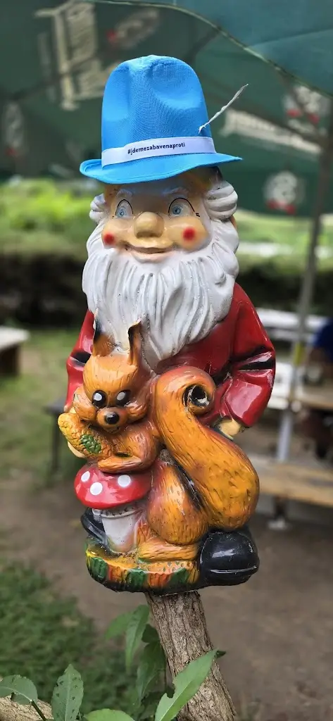 Martina Chlopková_Kiosek U Bubáka_Černošice_review