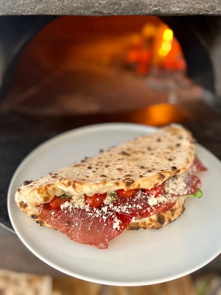 Pizza Metro_Černošice_slider_image_3