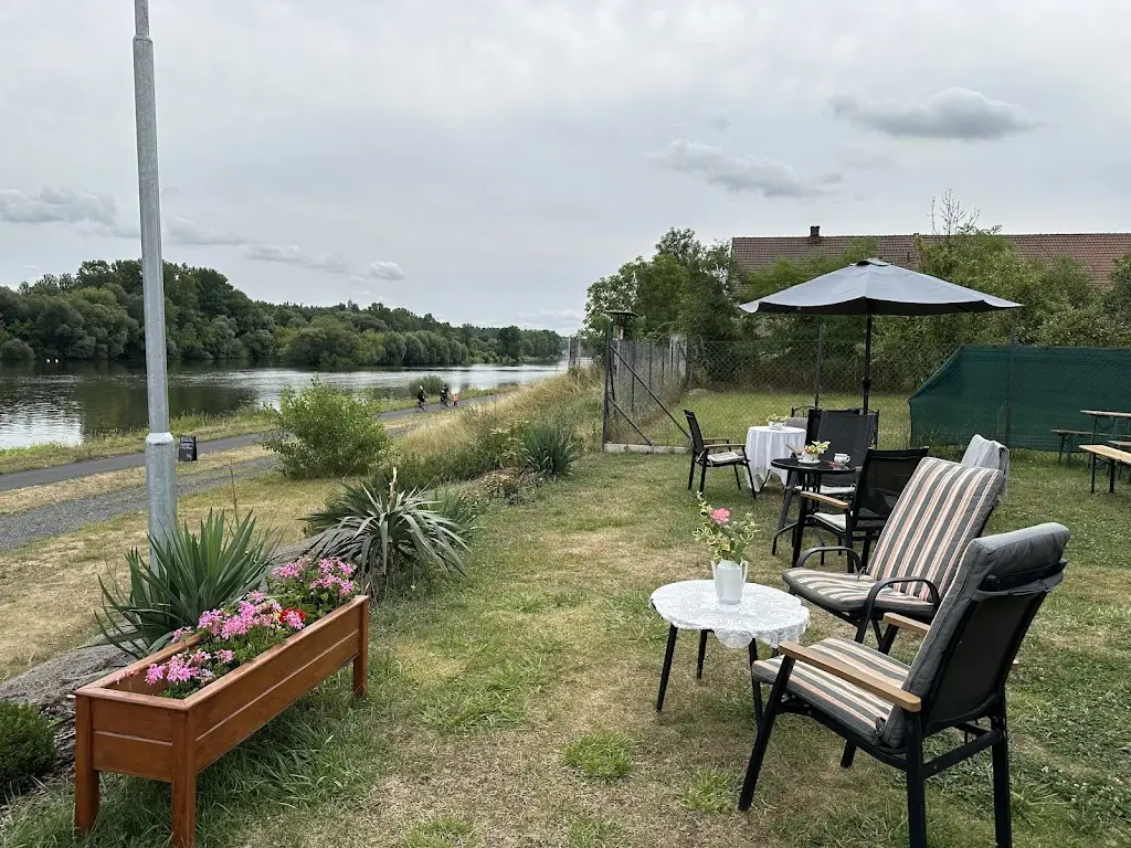 Cyklobar Na chvilku_Horní Počaply_slider_image_1