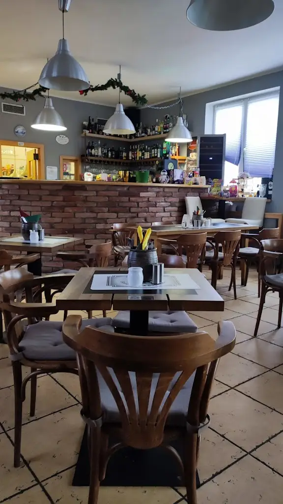 Hovorčovická Hladinka restaurant in Hovorčovice