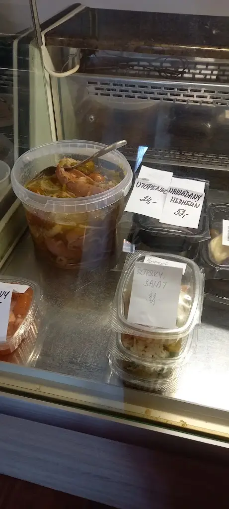 Anežka Svobodová_RESTAURACE JÍDELNA DOBROTY KAČENA_Hostomice_recensione