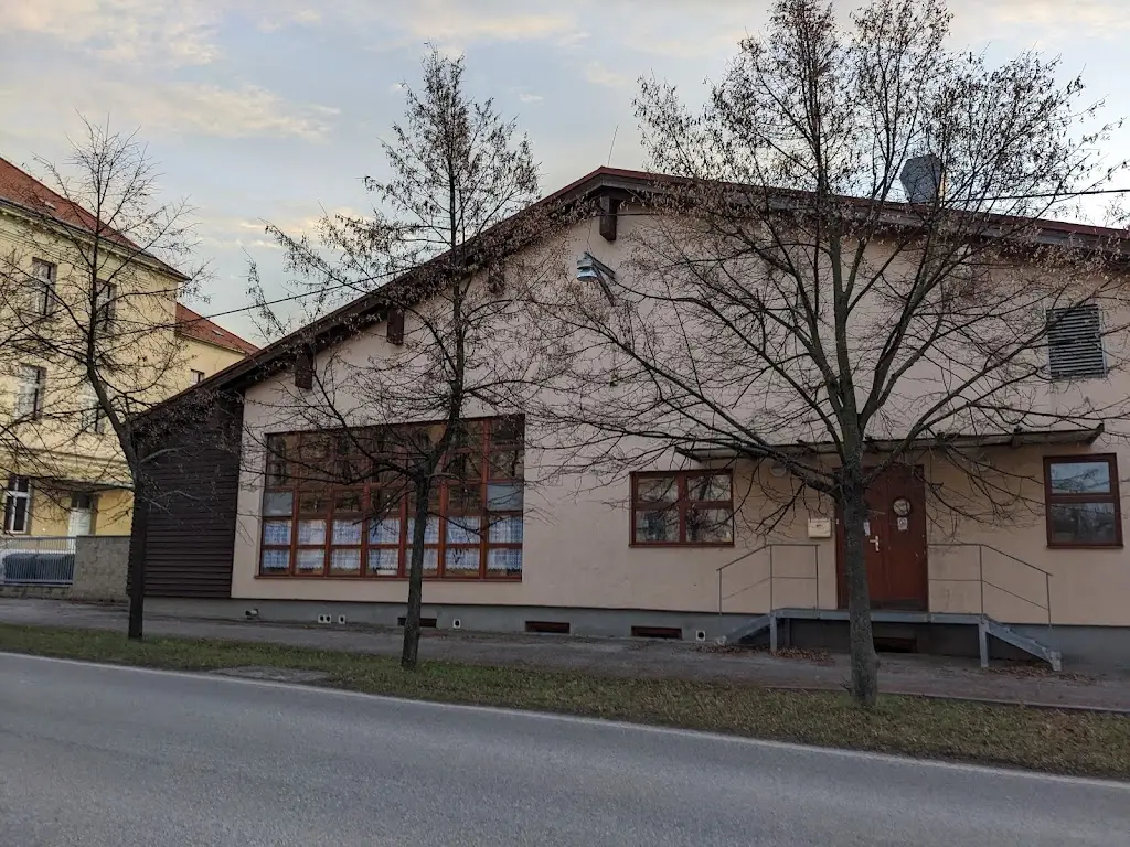 Školní Jídelna restaurant in Hostomice