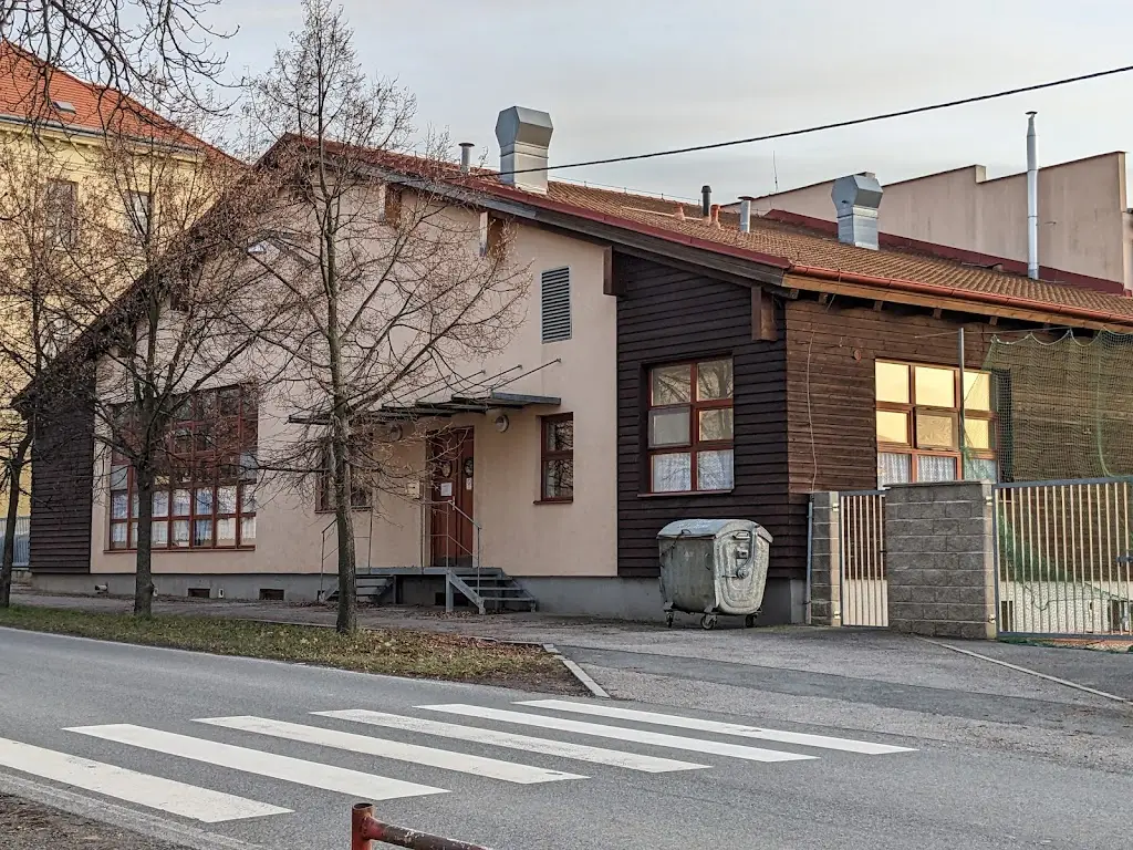 Školní Jídelna_Hostomice_slider_image_2