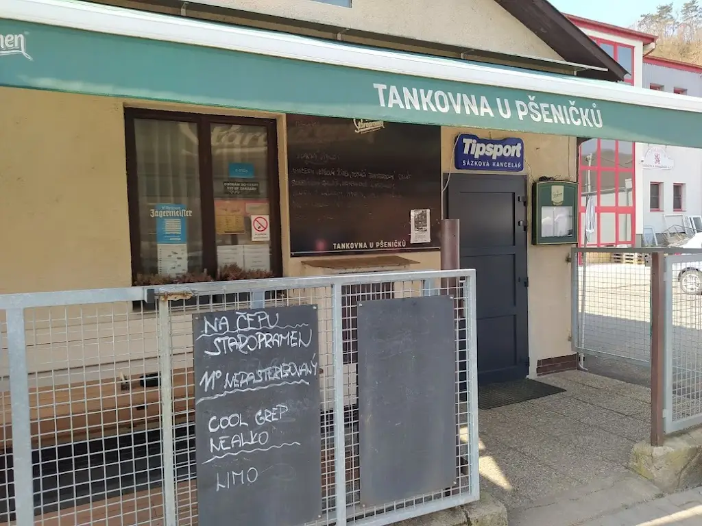 Vladimir Pecha_Tankovna u Pšeničků_Davle_review