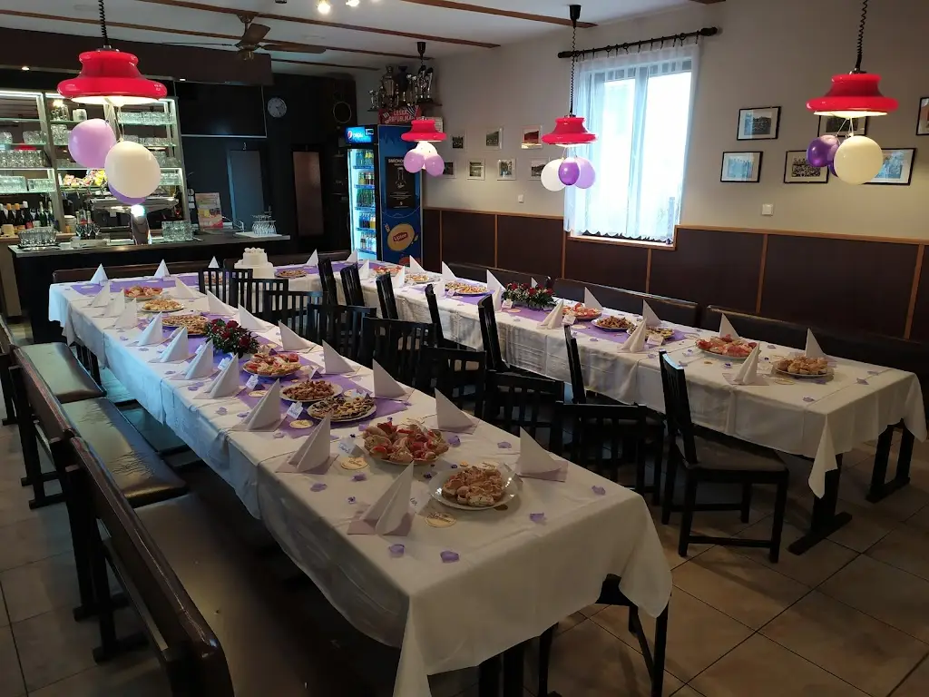 Tankovna u Pšeničků_Davle_slider_image_1