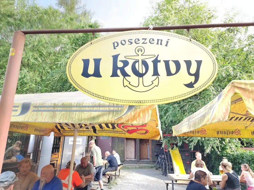 Petr Pedro_Bistro u KOTVY_Davle_review