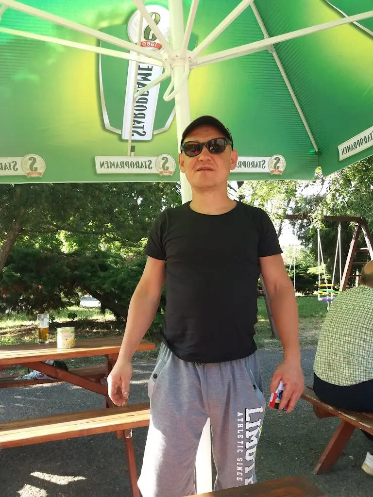 Олег Згода_Restaurace KD Hřebeč_Hřebeč_review