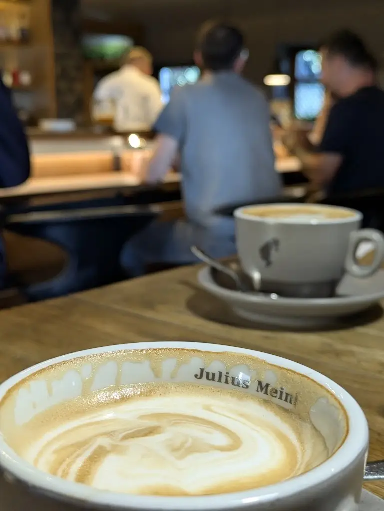 yoav marom_Na Krétě_Hořovice_review