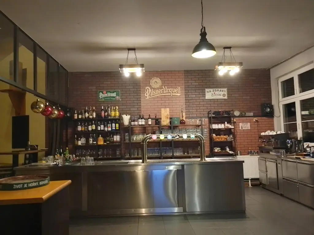 MrBas007_Restaurace U Bony_Hýskov_review