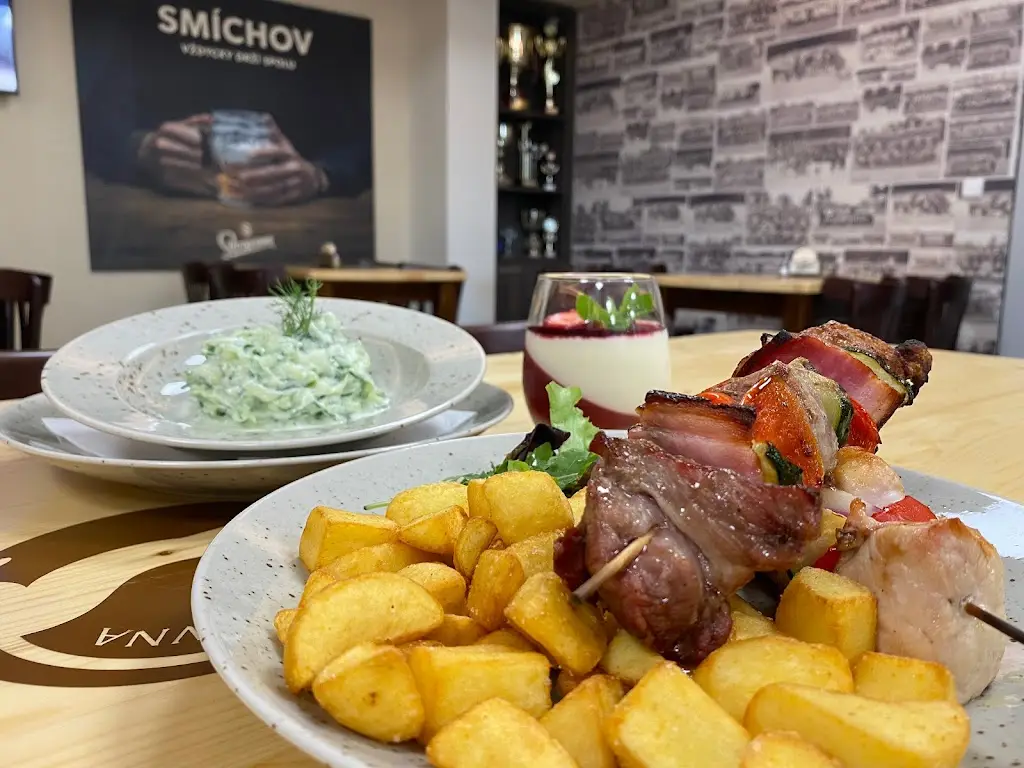 Tankovna Modrá Kočka_Dobříš_slider_image_3