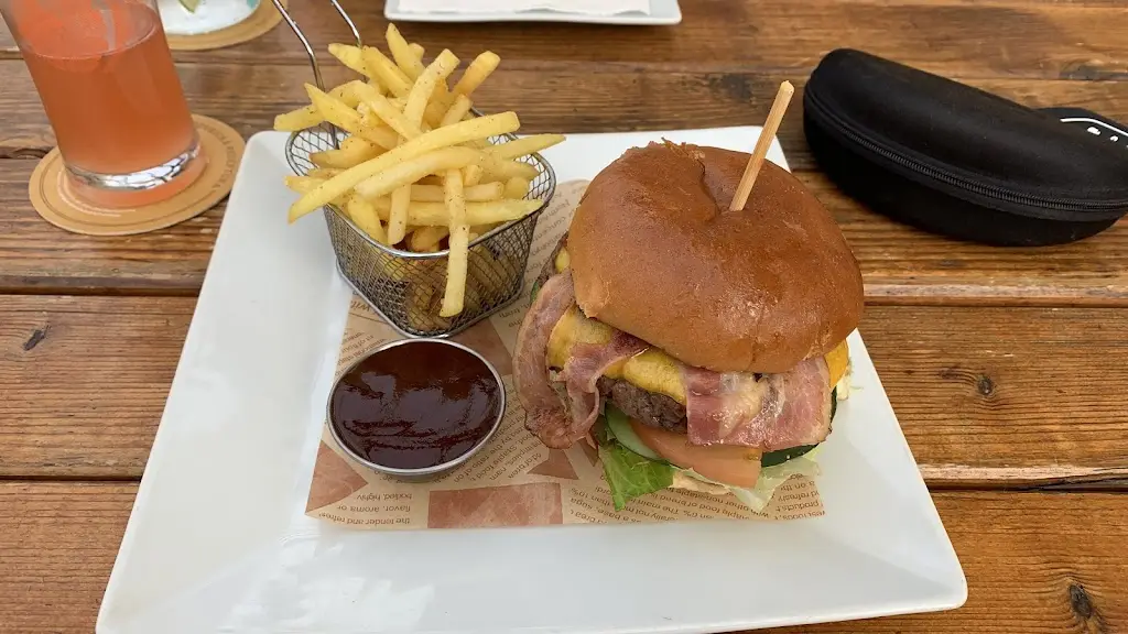 Josef Pelech_Restaurace Na Růžku_Dobříš_review