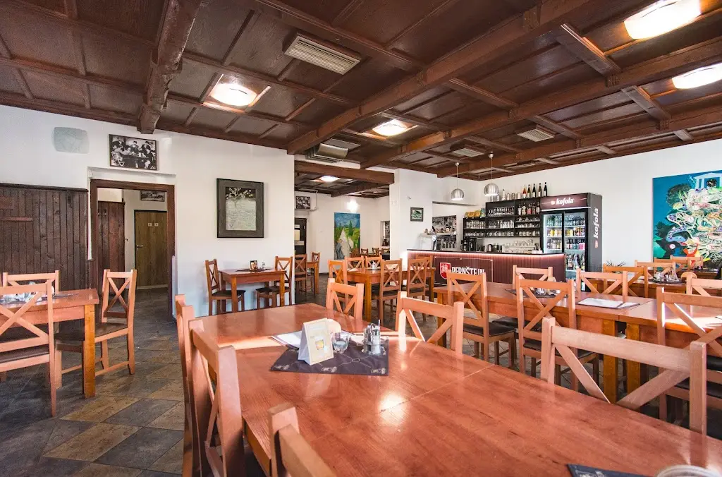 Restaurace Na Růžku restaurant in Dobříš