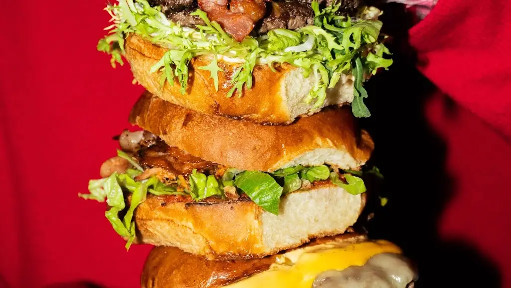 Burger Stop by Zastávka_Dobříš_slider_image_2