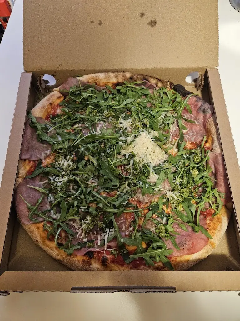 Petr Hrabák_Al Pomodoro Bistro Jeneč_Jeneč_review