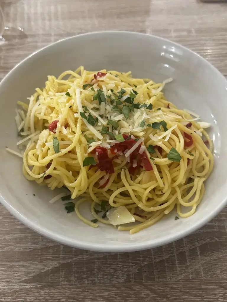 Sanne Lensen_Al Pomodoro Bistro Jeneč_Jeneč_review