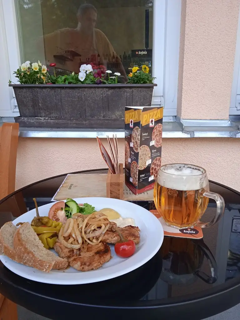 Chata Živec_Okres Písek_slider_image_3