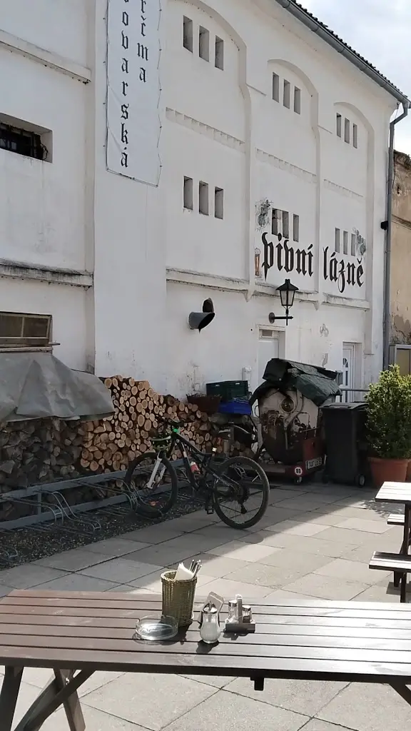 Restaurace Pivovarská krčma_Hostivice_slider_image_1
