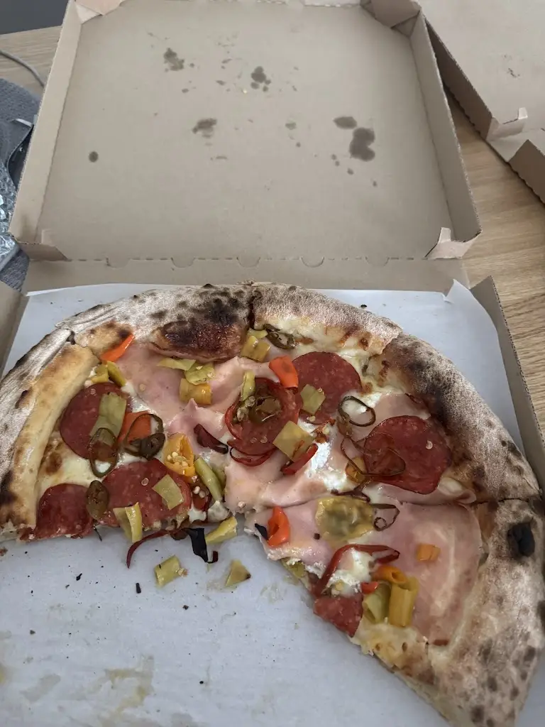 Filip Löbel_Pizza Visi Hostivice_Hostivice_review