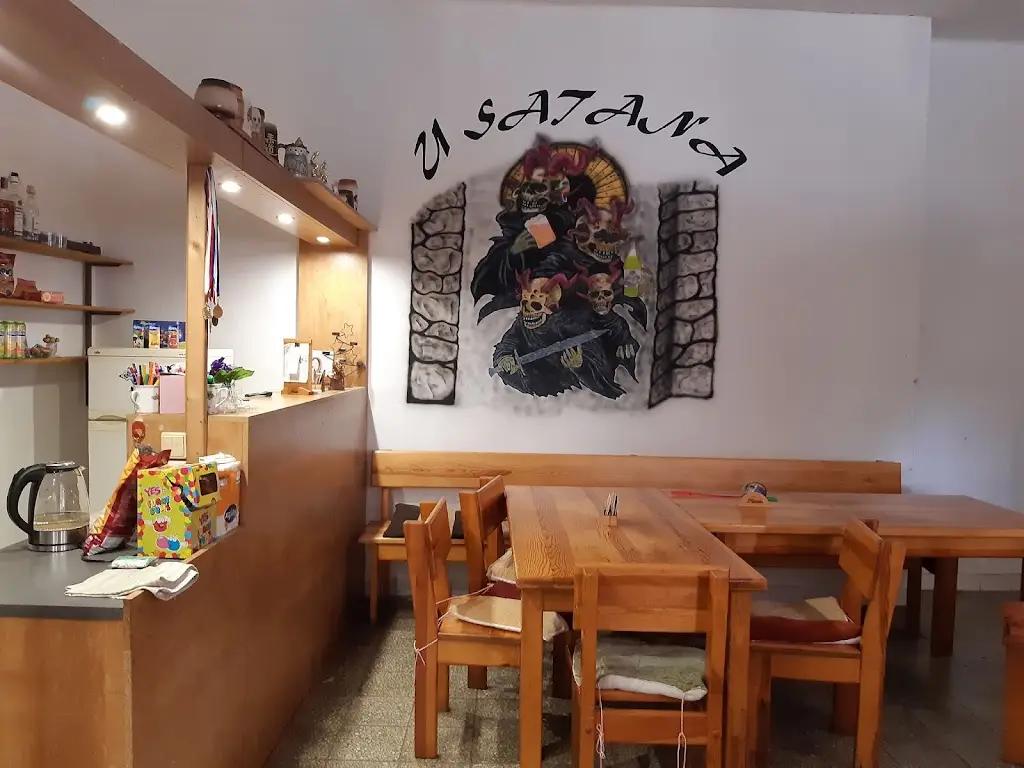 Restaurace restaurant in Klobuky