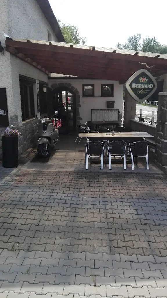 Mira Hošna_Restaurace U Volešáků_Hradištko_review