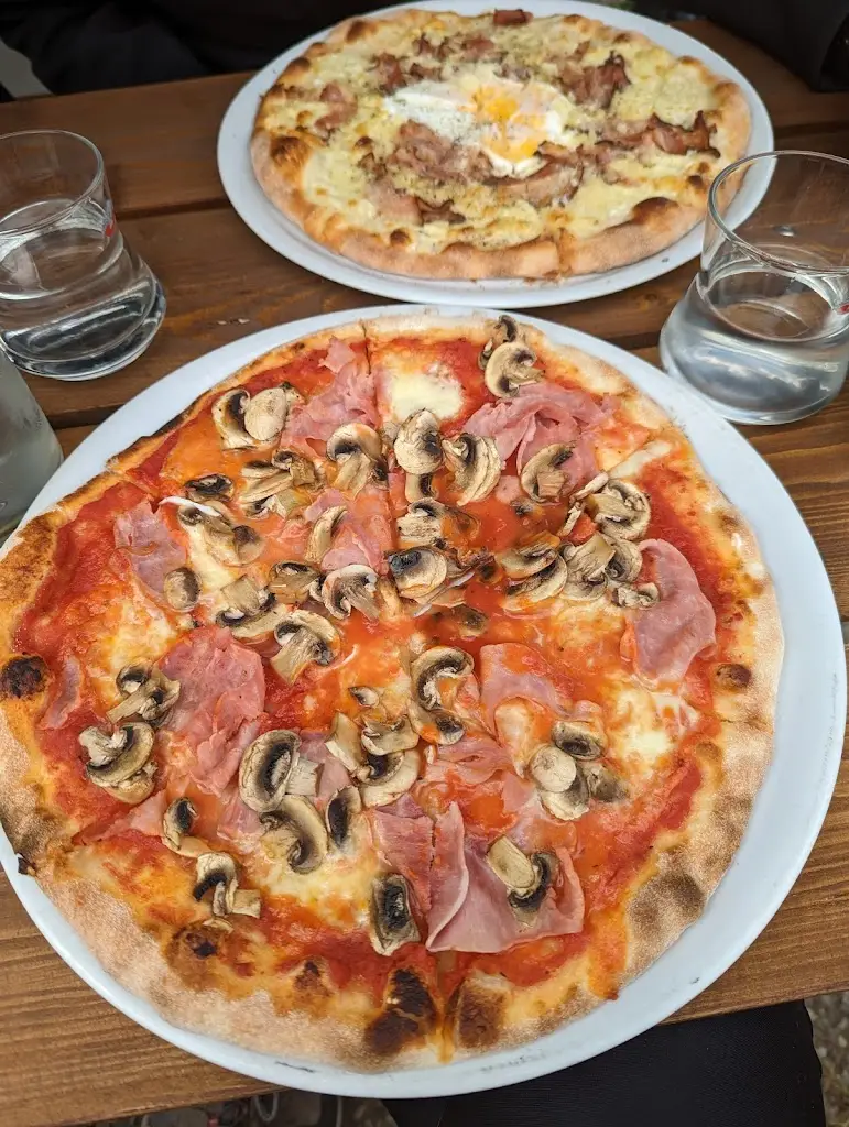 Restaurace Stoletá_Hradištko_slider_image_3