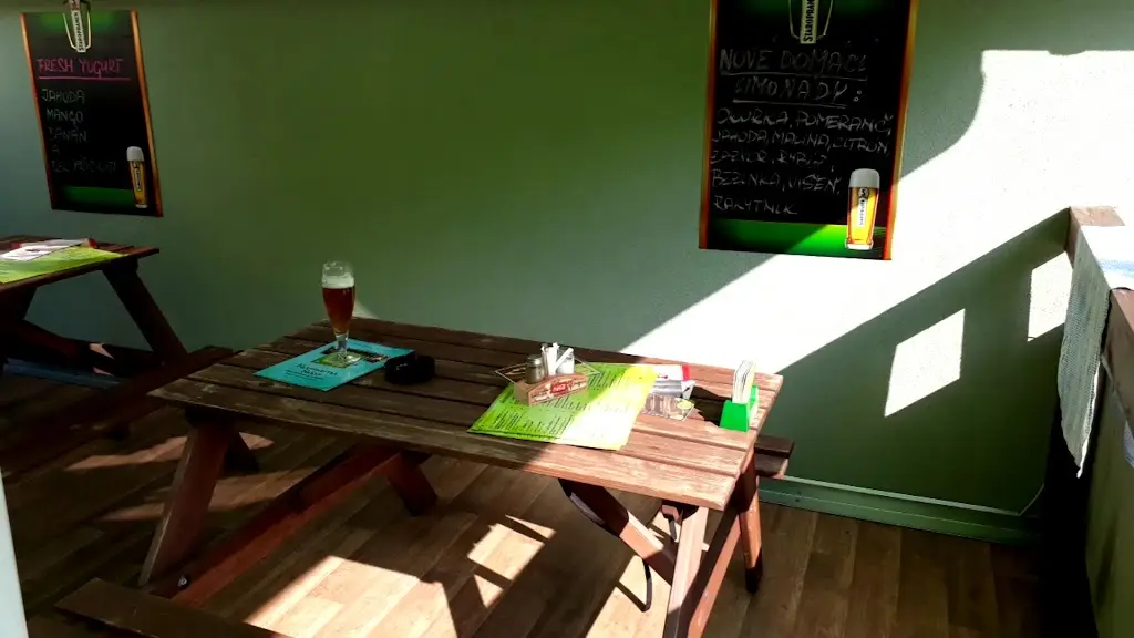 Rozmarná Róza_Hradištko_slider_image_2