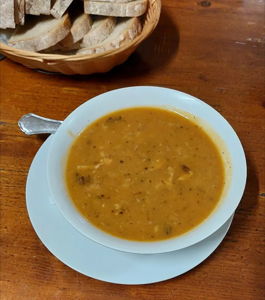 Mirek Vostrý_Penzion a restaurant Jaro_Jílové u Prahy_review