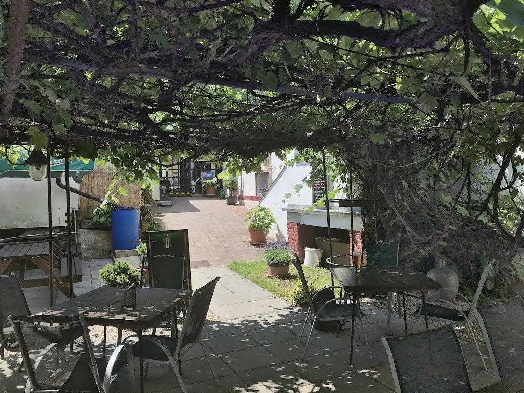 Restaurace U Dušků_Jílové u Prahy_slider_image_1