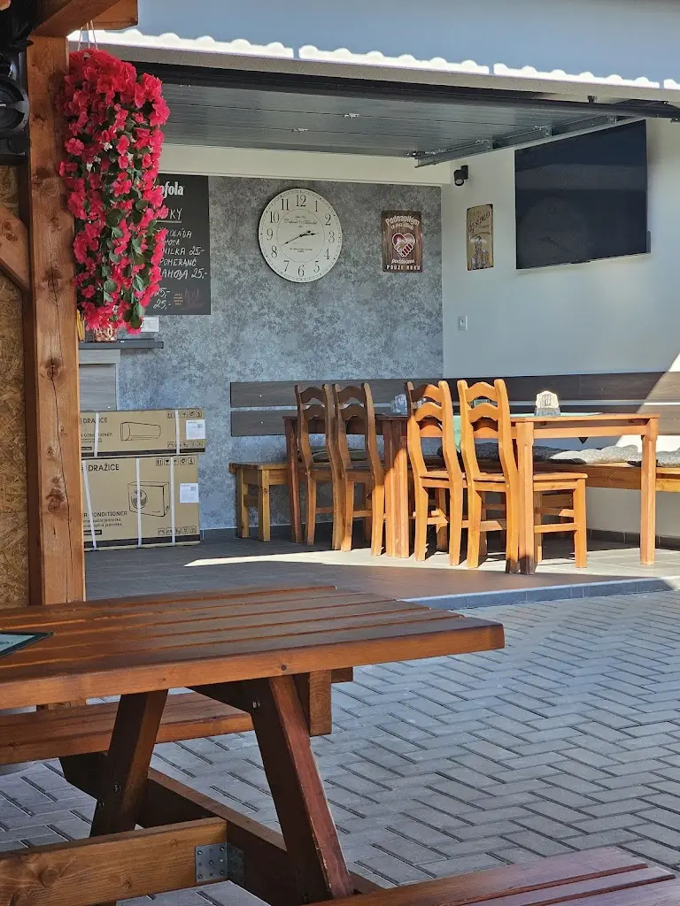 Občerstvení u Veselky restaurant in Kamenný Přívoz