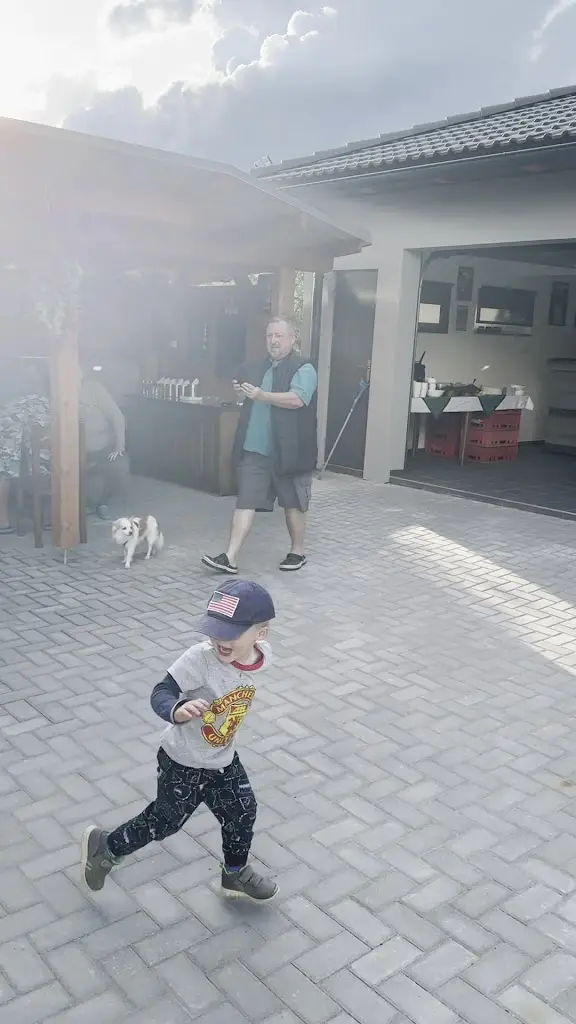 Občerstvení u Veselky_Kamenný Přívoz_slider_image_2