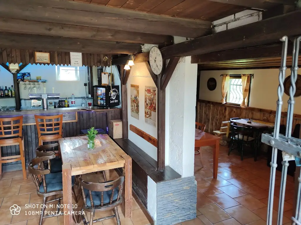 OBČERSTVENÍ dvě lípy_Kamenný Přívoz_slider_image_1