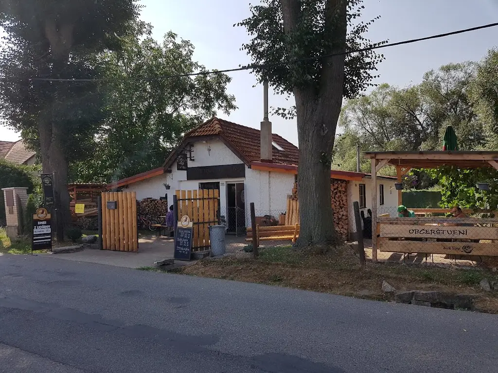 OBČERSTVENÍ dvě lípy_Kamenný Přívoz_slider_image_3