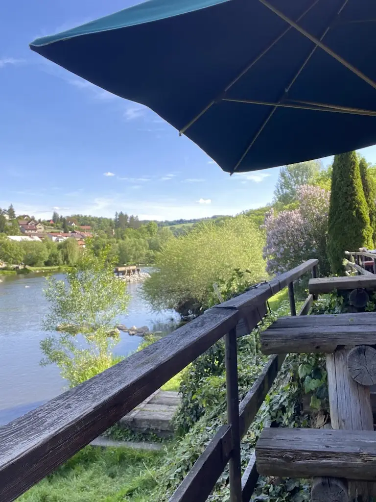 Макс Деркач_Na Staré Poště_Kamenný Přívoz_review